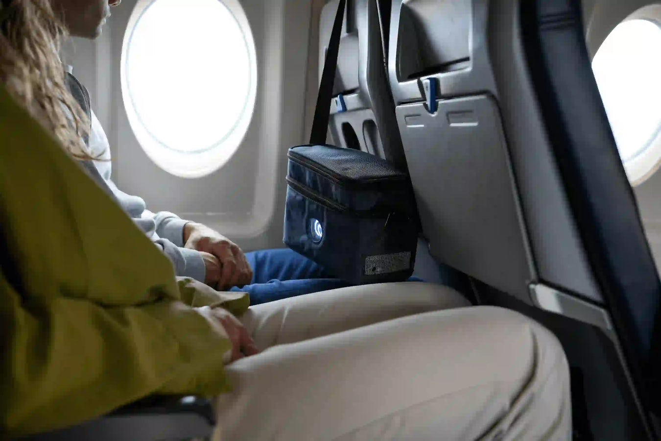 lifeinabox medicine cooler in airplane
